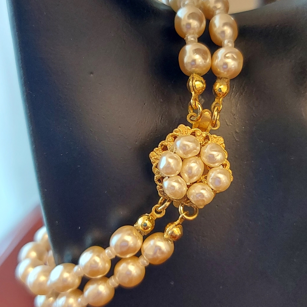 Signed Miriam Haskell vintage faux  pearl bracelet